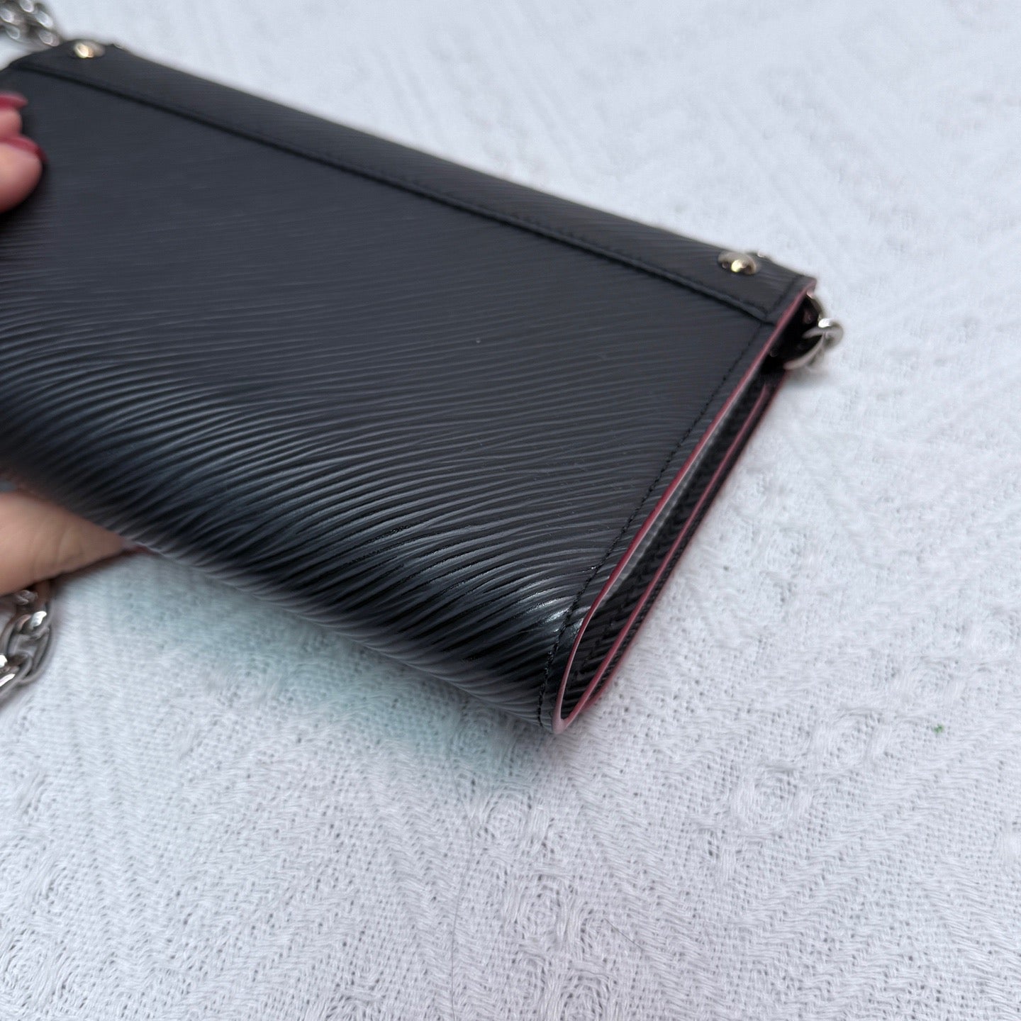 Louis Vuitton - Twist Small Chain Bag - Epi leather - Black with Rose Red trim and Silver hardware - (mini)