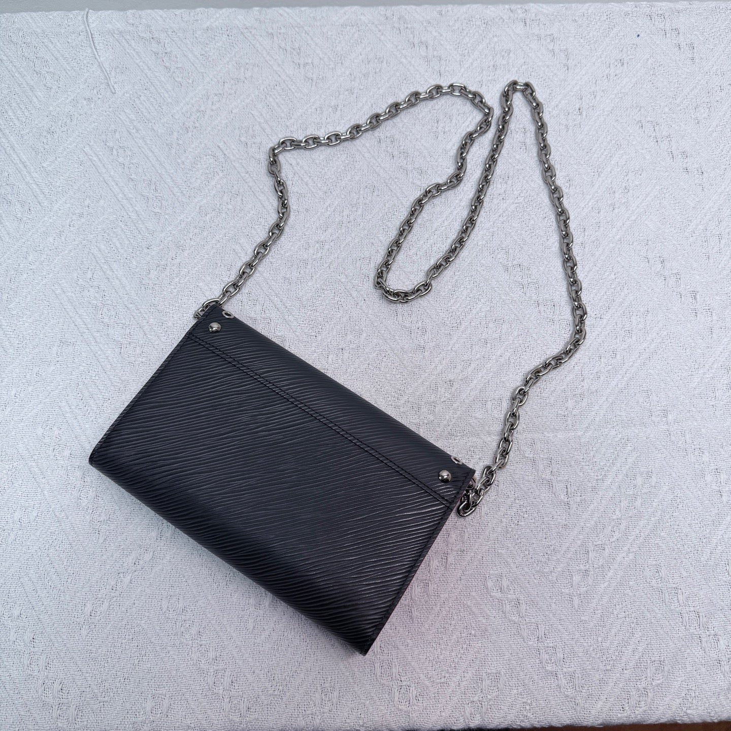 Louis Vuitton - Twist Small Chain Bag - Epi leather - Black with Rose Red trim and Silver hardware - (mini)