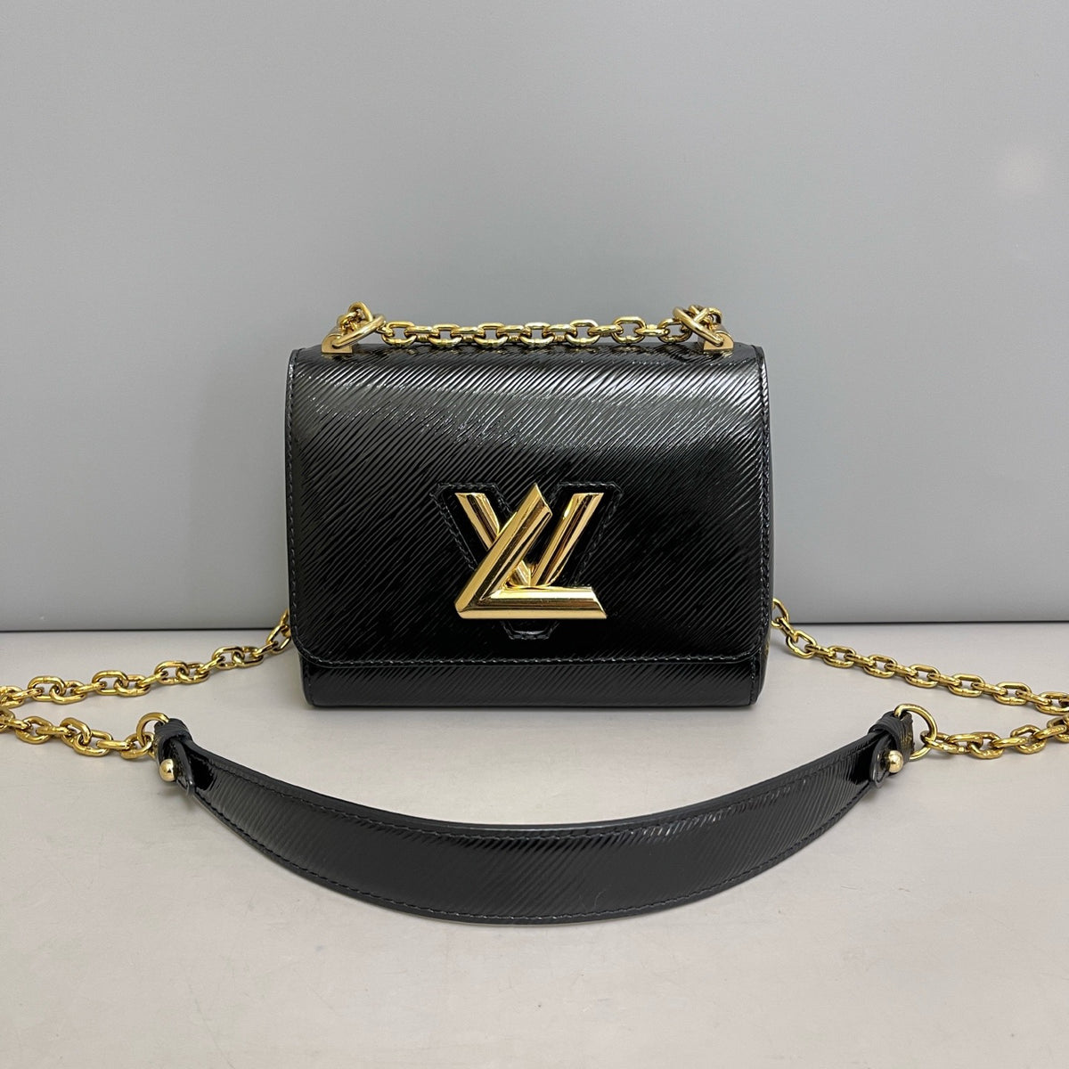 Louis Vuitton - Twist Small - Leather - Black - (small)