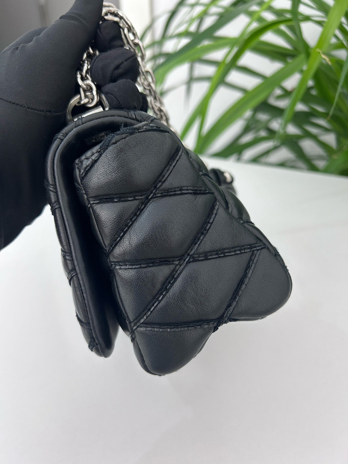 Louis Vuitton - Twist Small - Leather - Black - (small)