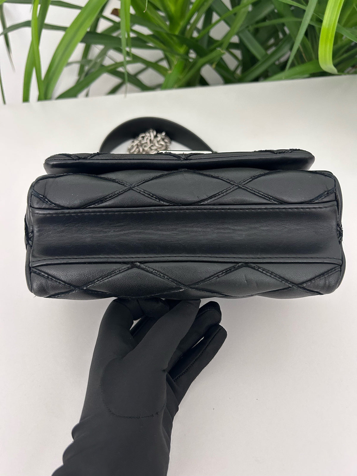 Louis Vuitton - Twist Small - Leather - Black - (small)
