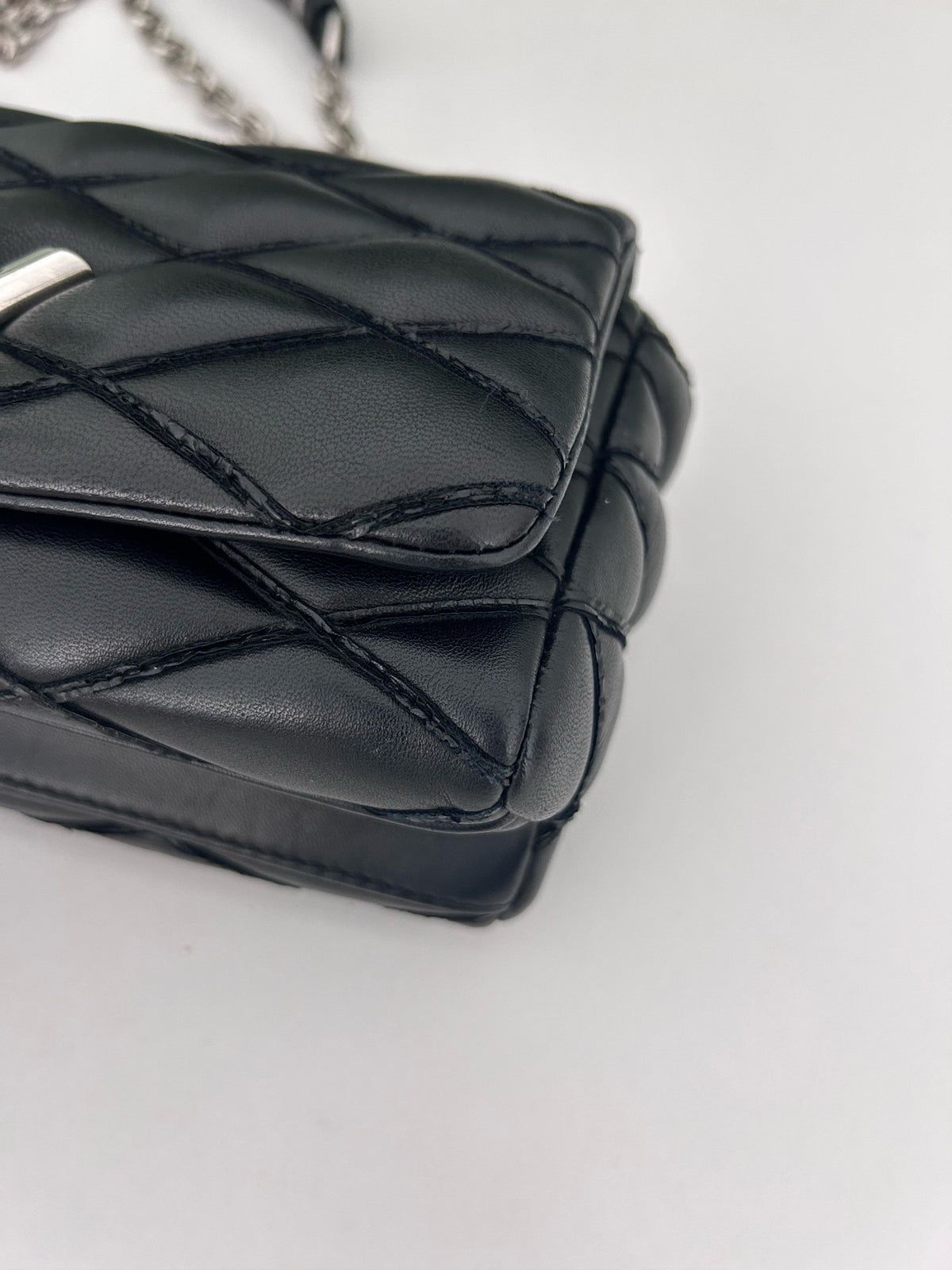 Louis Vuitton - Twist Small - Leather - Black - (small)