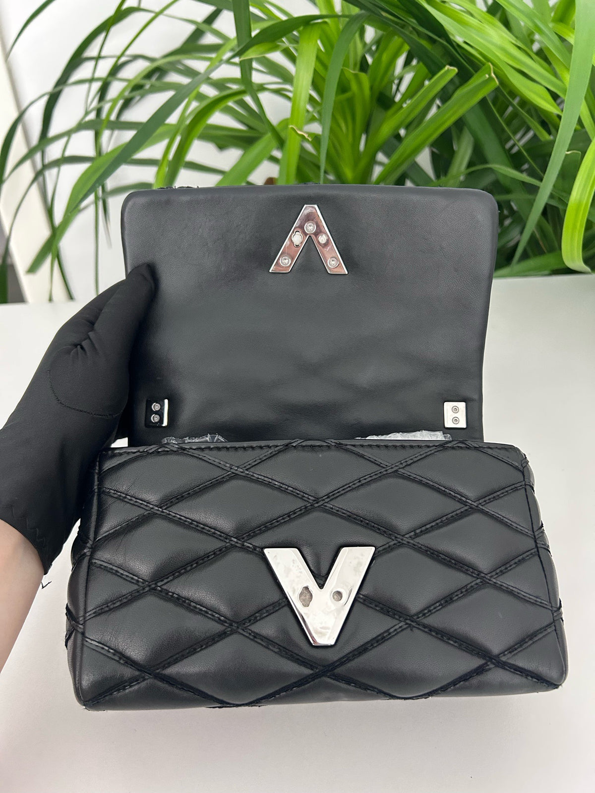 Louis Vuitton - Twist Small - Leather - Black - (small)