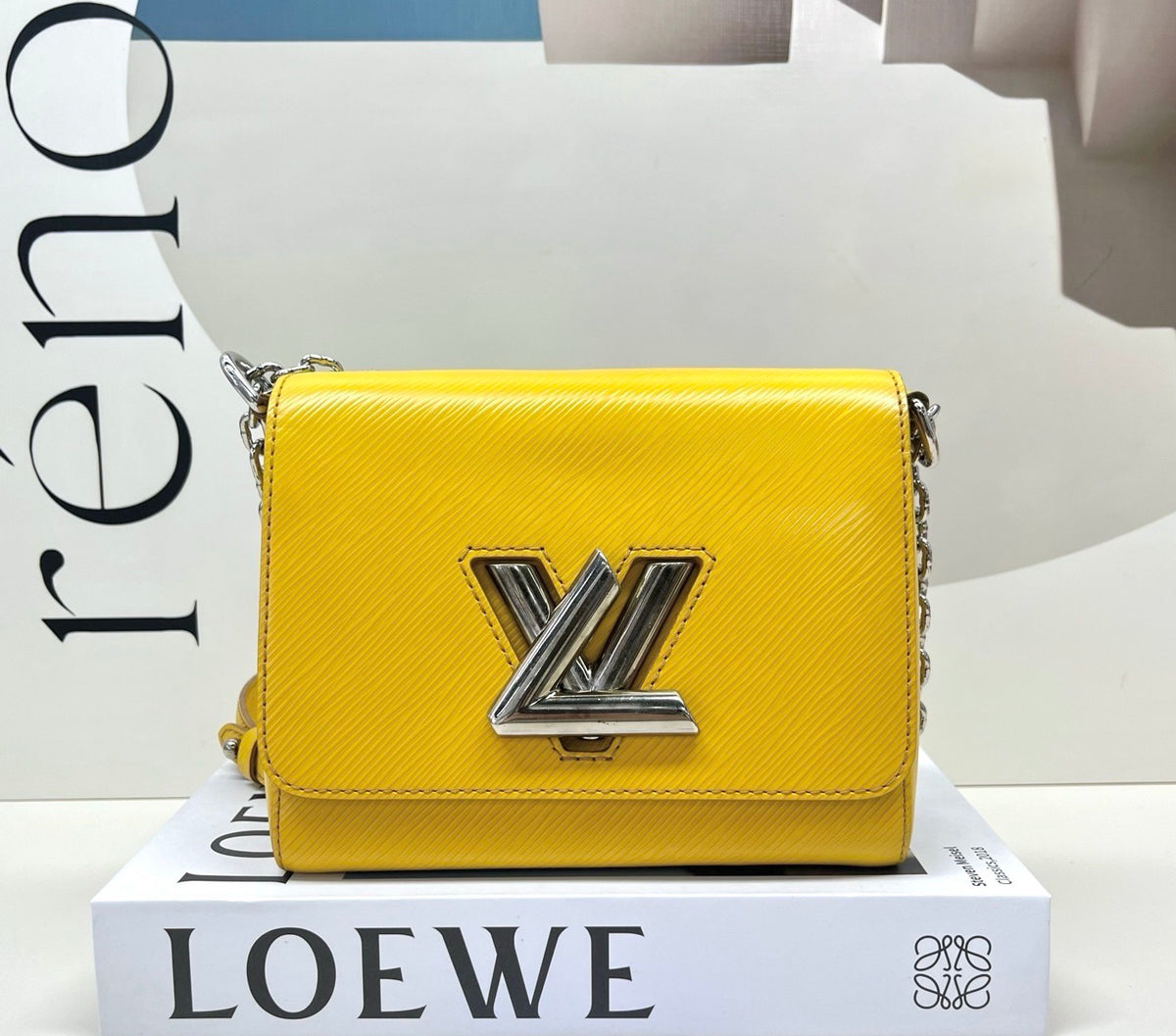 Louis Vuitton - Twist Small - Leather - Yellow - (small)