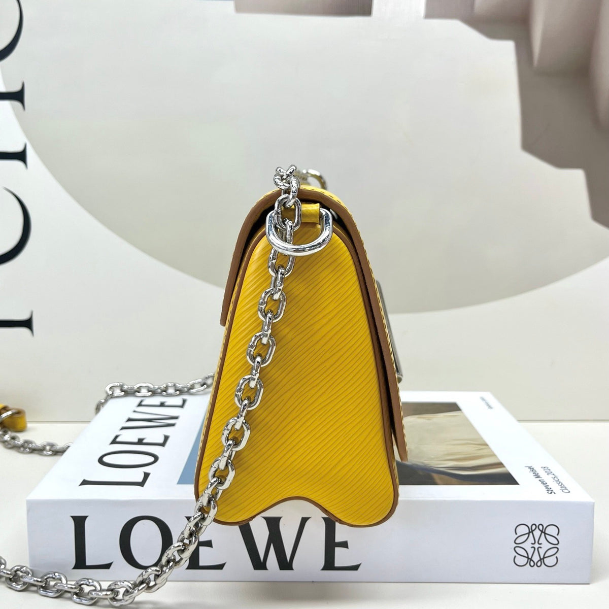 Louis Vuitton - Twist Small - Leather - Yellow - (small)