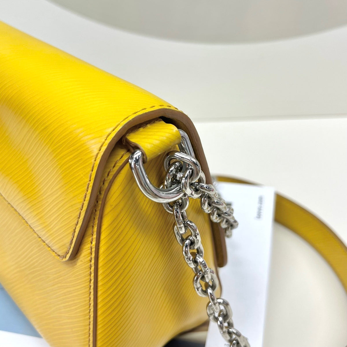 Louis Vuitton - Twist Small - Leather - Yellow - (small)