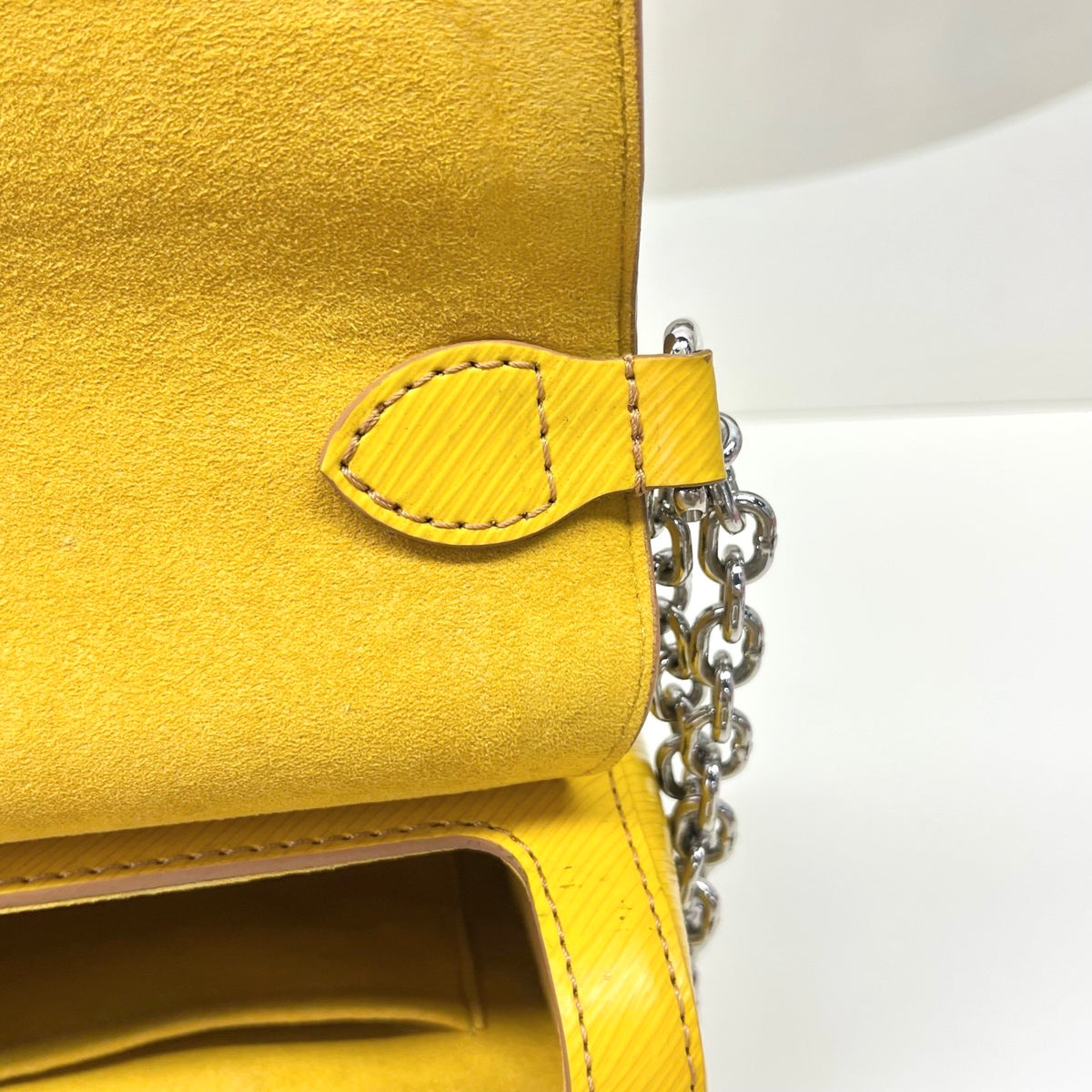 Louis Vuitton - Twist Small - Leather - Yellow - (small)