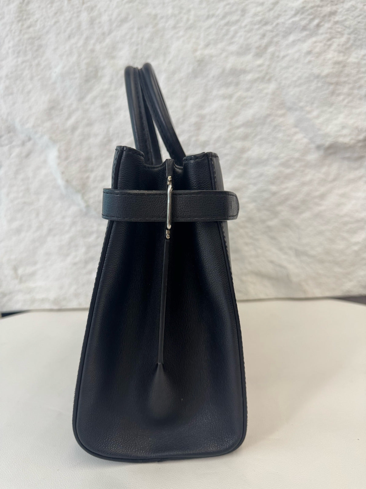 Louis Vuitton - Twist Tote - Leather - Black - (medium)