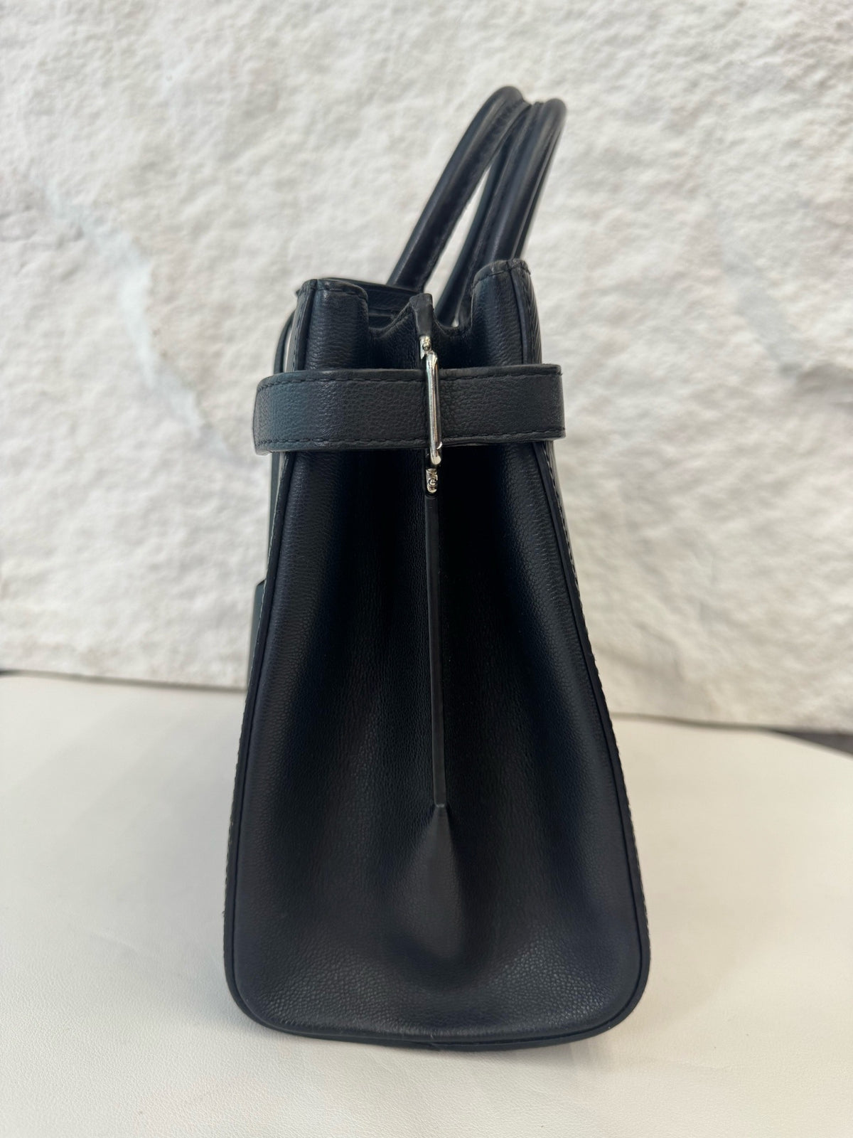 Louis Vuitton - Twist Tote - Leather - Black - (medium)