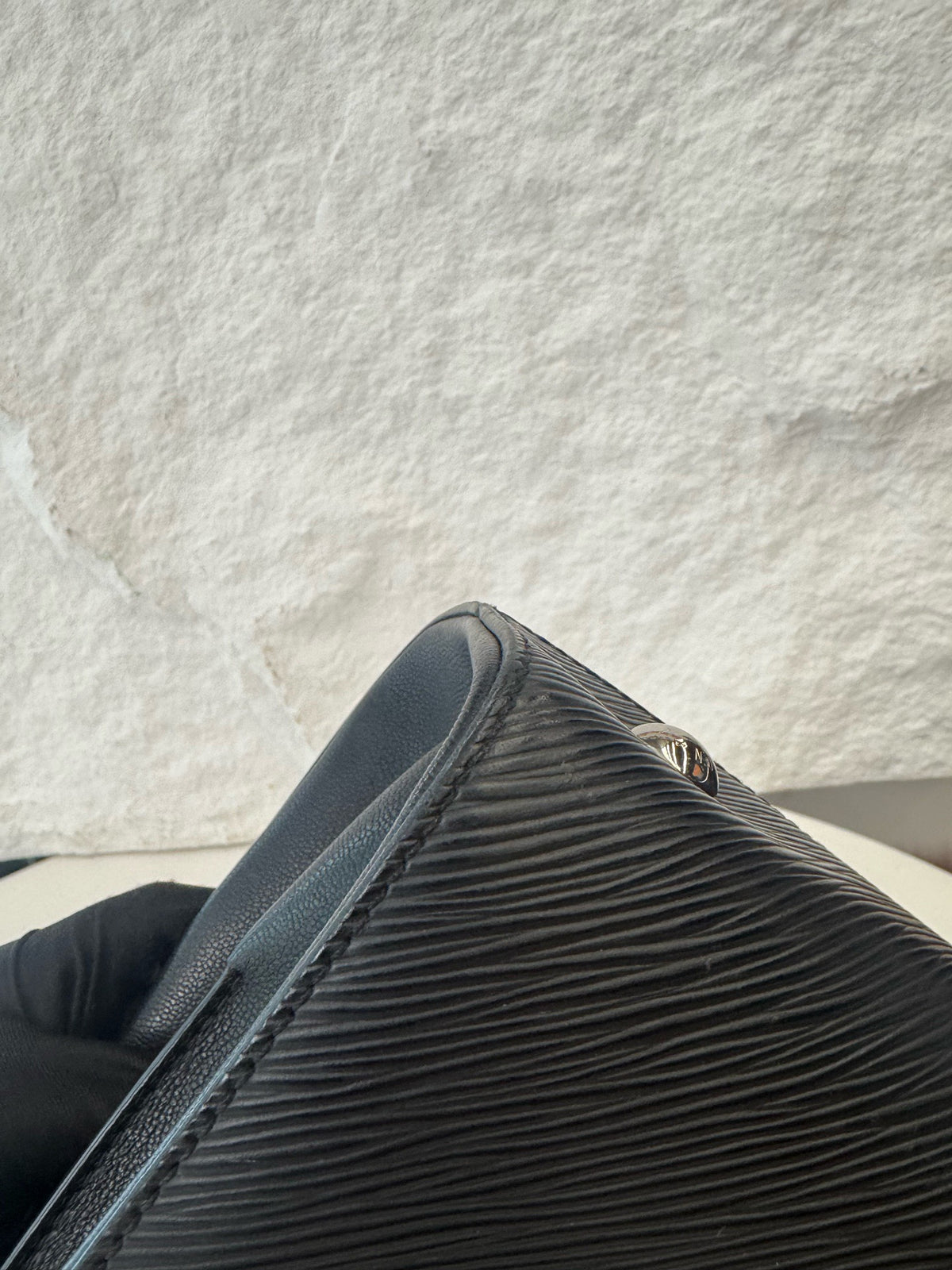 Louis Vuitton - Twist Tote - Leather - Black - (medium)