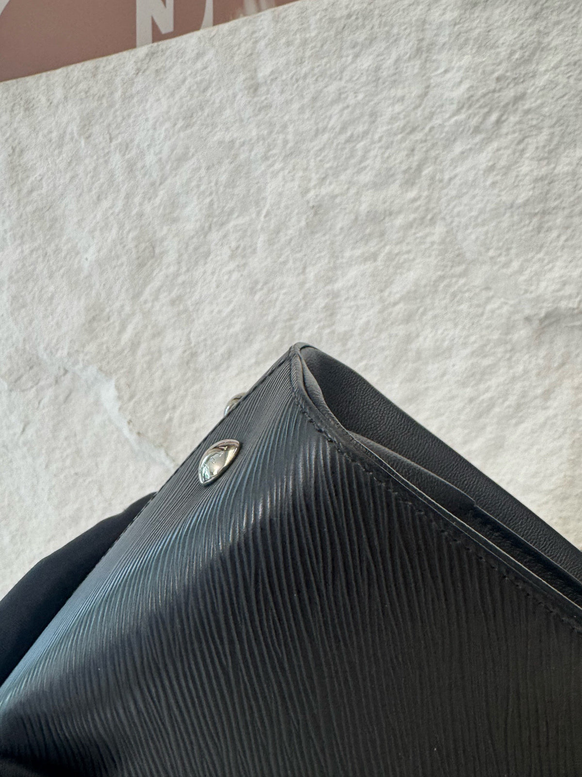 Louis Vuitton - Twist Tote - Leather - Black - (medium)