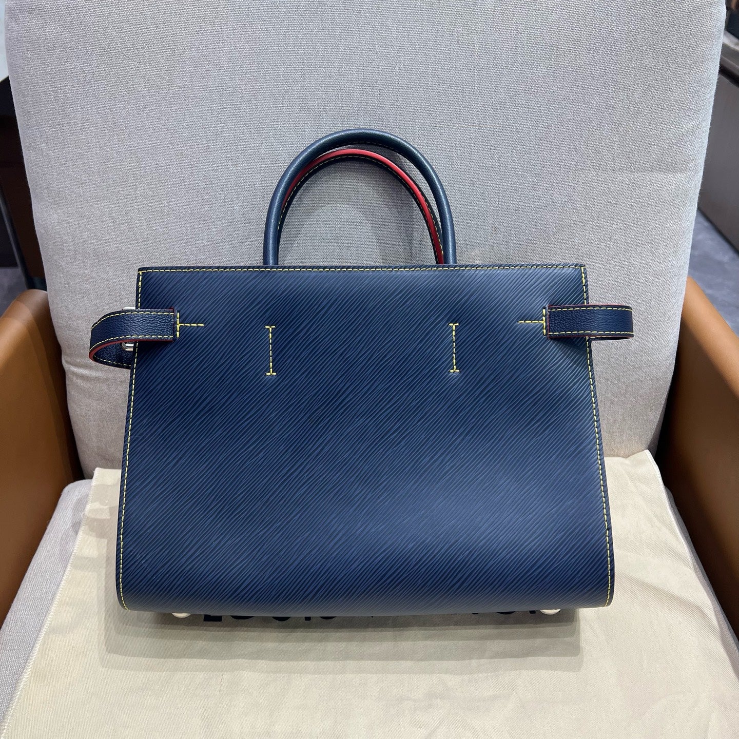 Louis Vuitton - Twist Tote - Leather - Blue - (medium)