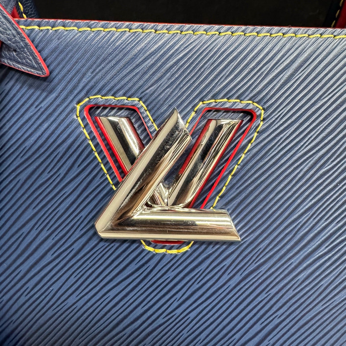 Louis Vuitton - Twist Tote - Leather - Navy - (medium)