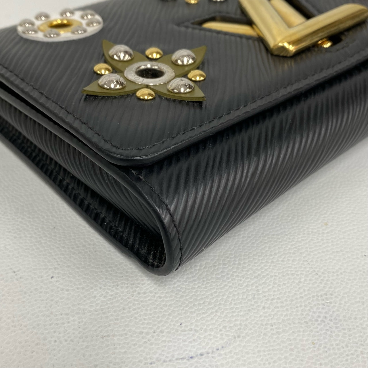 Louis Vuitton - Twist Wallet on Chain - Epi leather - Black with multicolour studs - (mini)