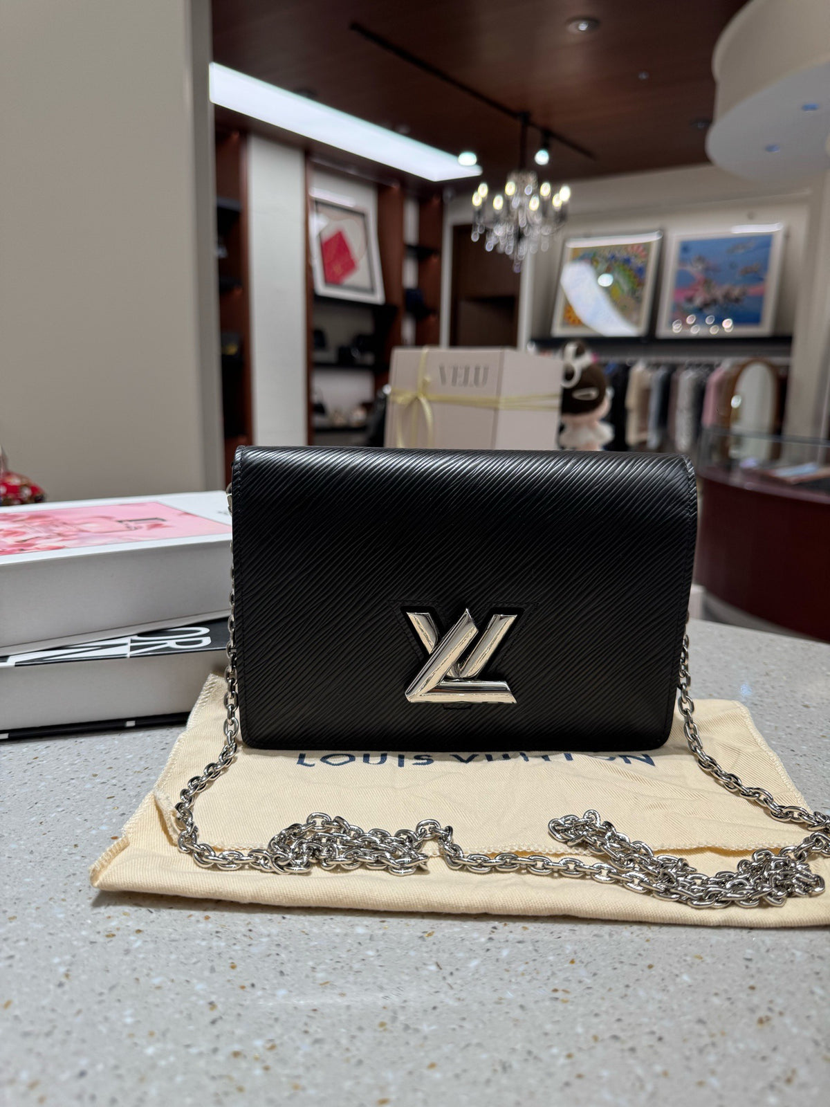Louis Vuitton - Twist Wallet on Chain - Leather - Black - (small)
