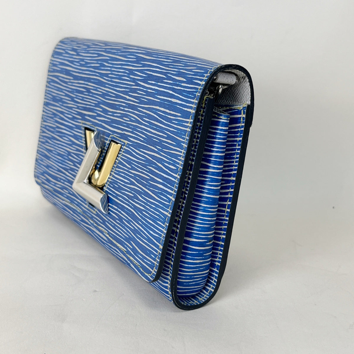 Louis Vuitton - Twist Wallet on Chain - Leather - Blue - (small)