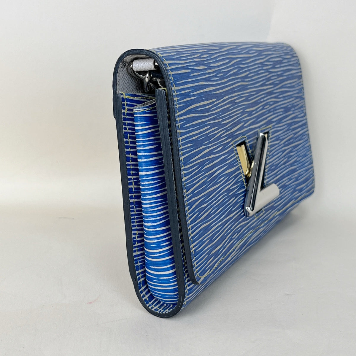 Louis Vuitton - Twist Wallet on Chain - Leather - Blue - (small)