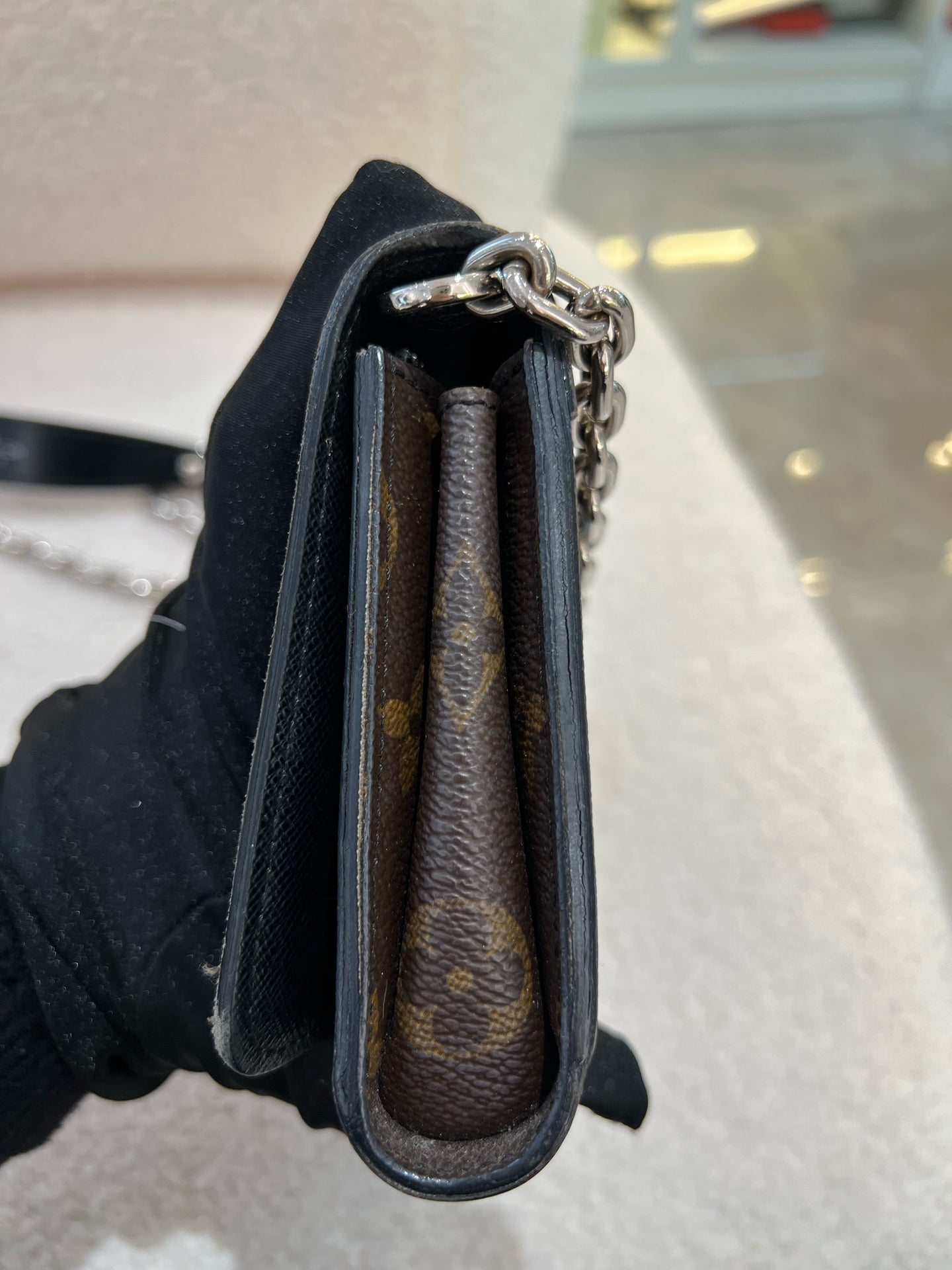 Louis Vuitton - Twist Wallet on Chain - Monogram coated canvas and Epi leather - Brown, Black, Blue, and Orange - (mini)