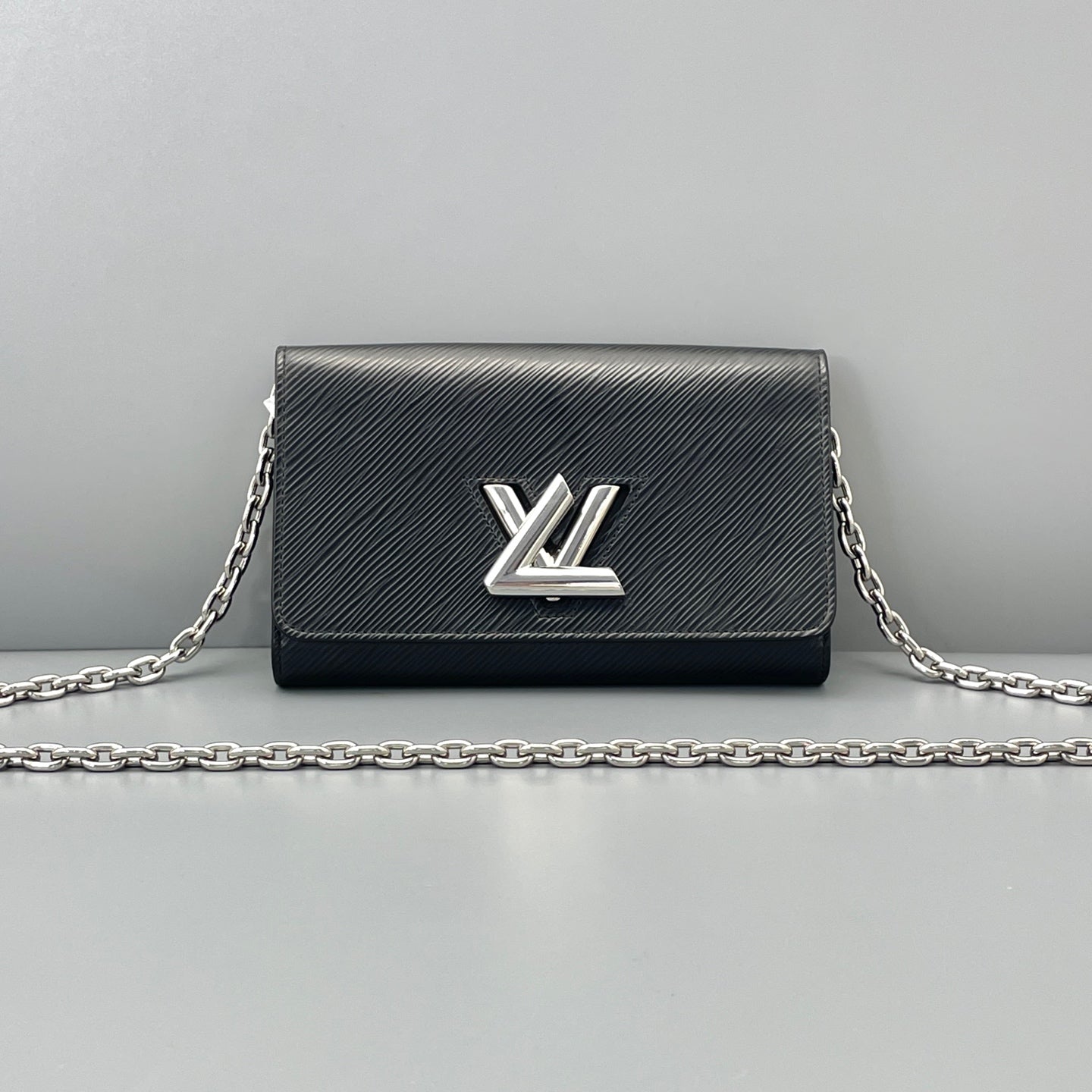 Louis Vuitton - Twist WOC - Leather - Black - (mini)