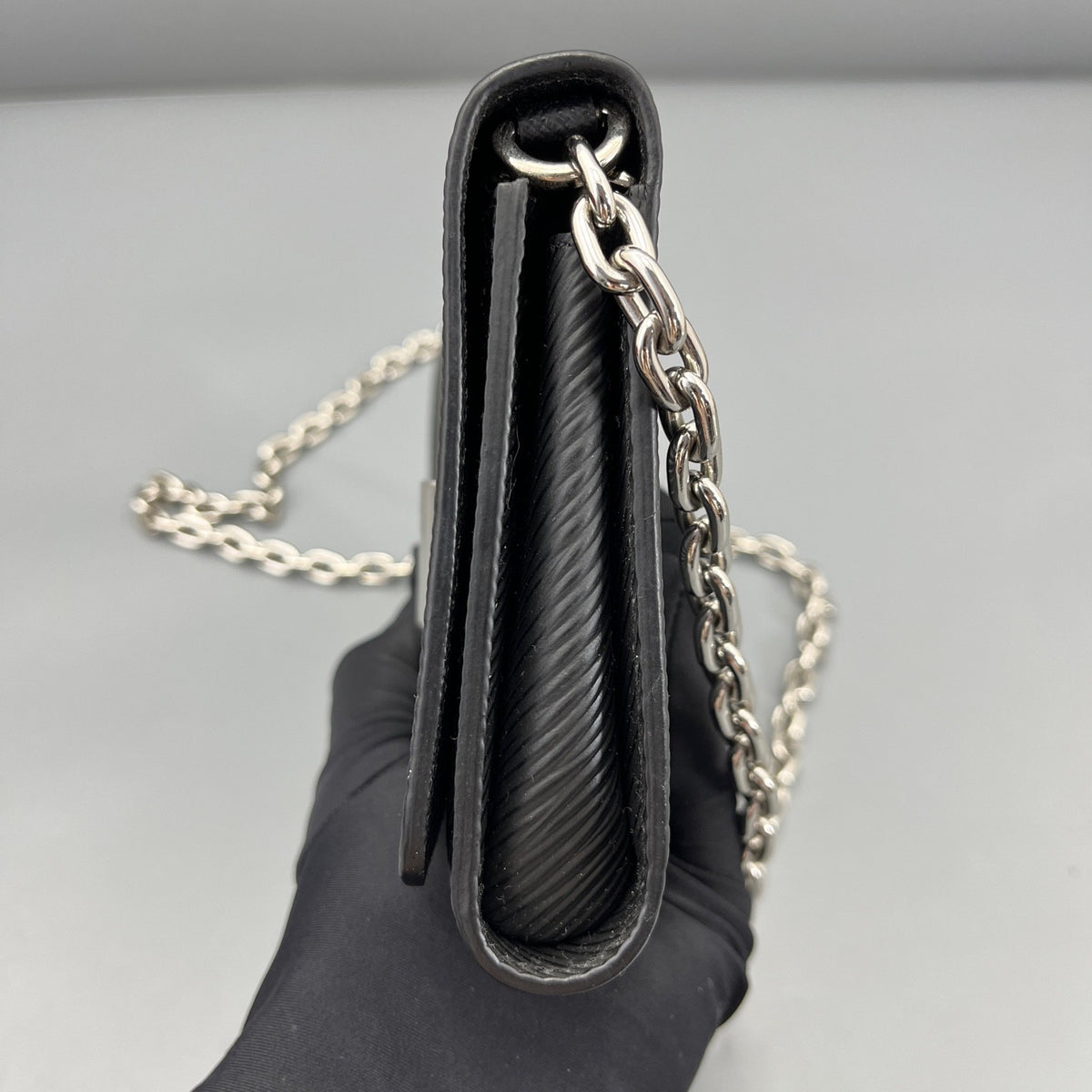 Louis Vuitton - Twist WOC - Leather - Black - (mini)