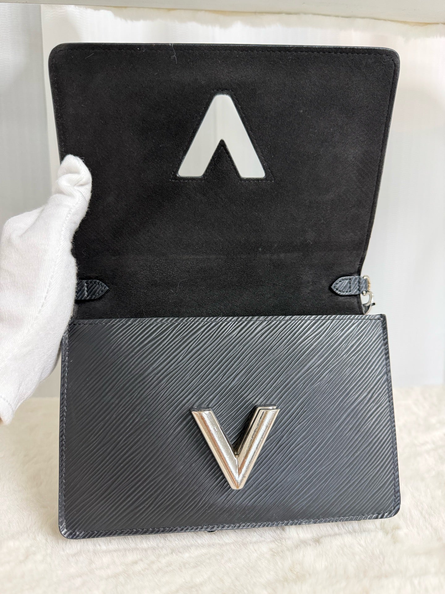 Louis Vuitton - Twist WOC - Leather - Black - (mini)