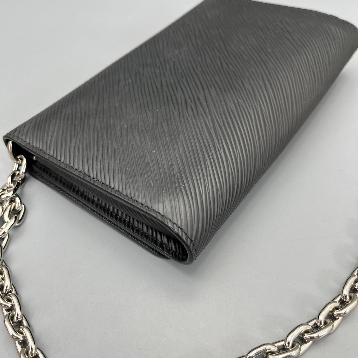 Louis Vuitton - Twist WOC - Leather - Black - (mini)