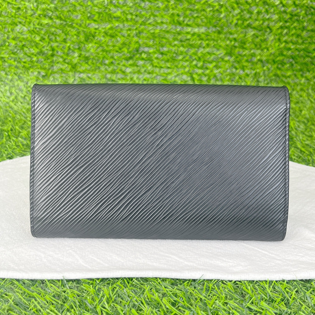 Louis Vuitton - Twist WOC - Leather - Black - (Small)