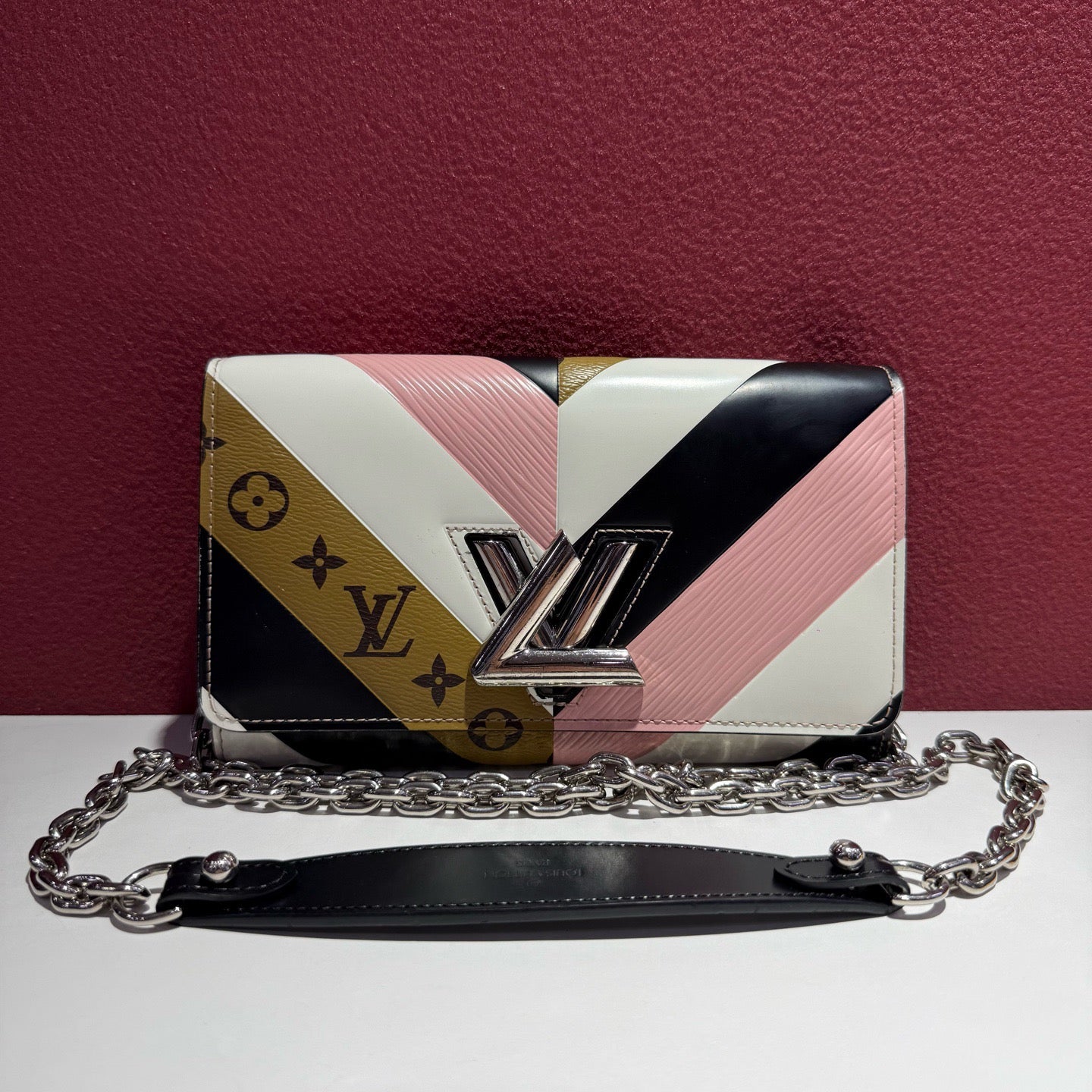 Louis Vuitton - Twist WOC - Leather - Multicolour - (mini)
