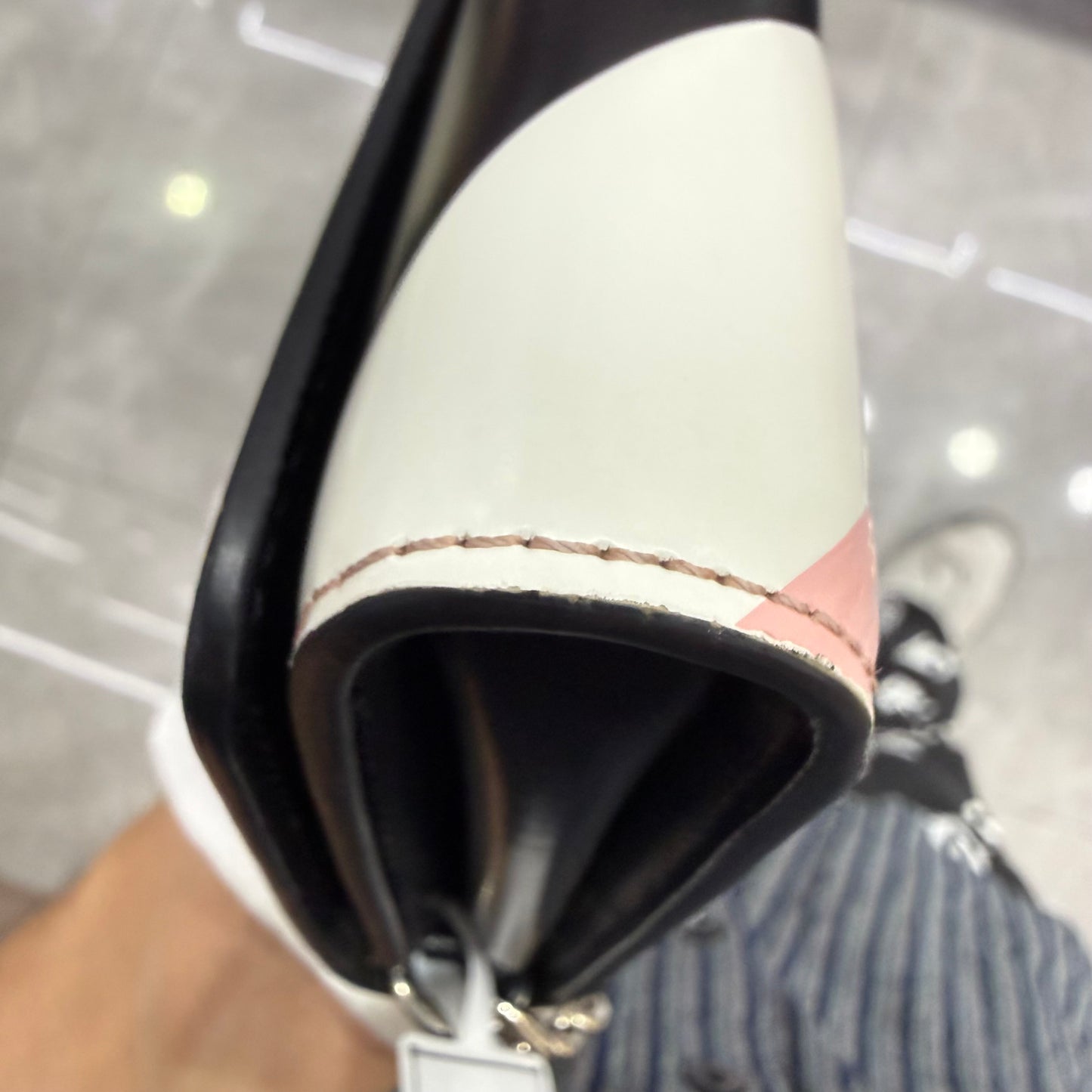 Louis Vuitton - Twist WOC - Leather - Multicolour - (mini)