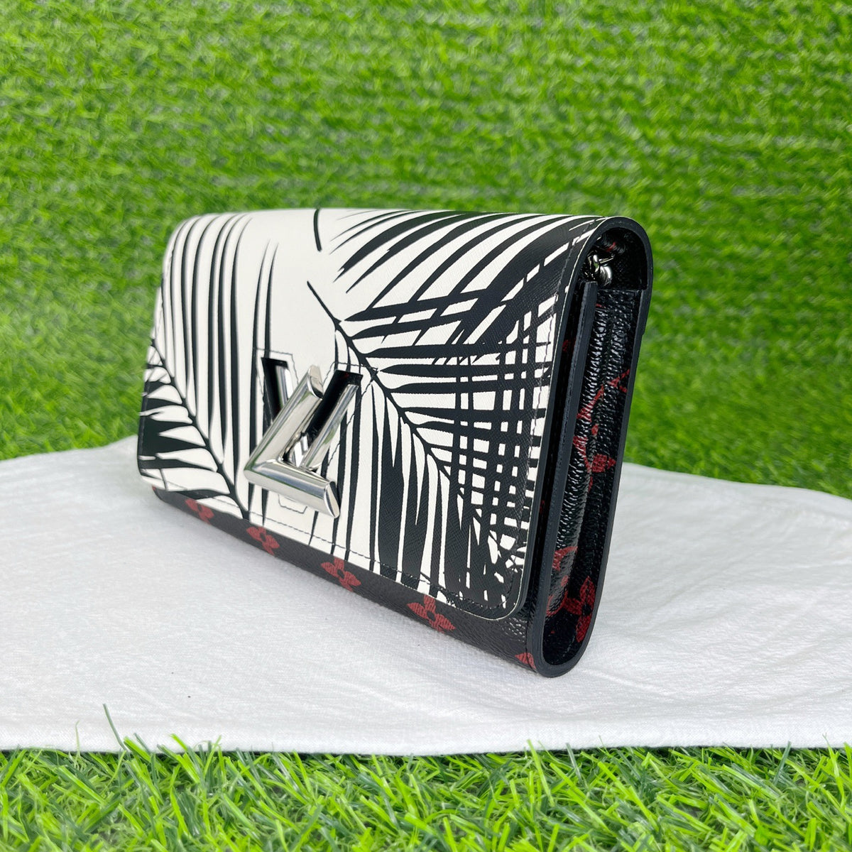 Louis Vuitton - Twist WOC - Leather - Multicolour - (small)