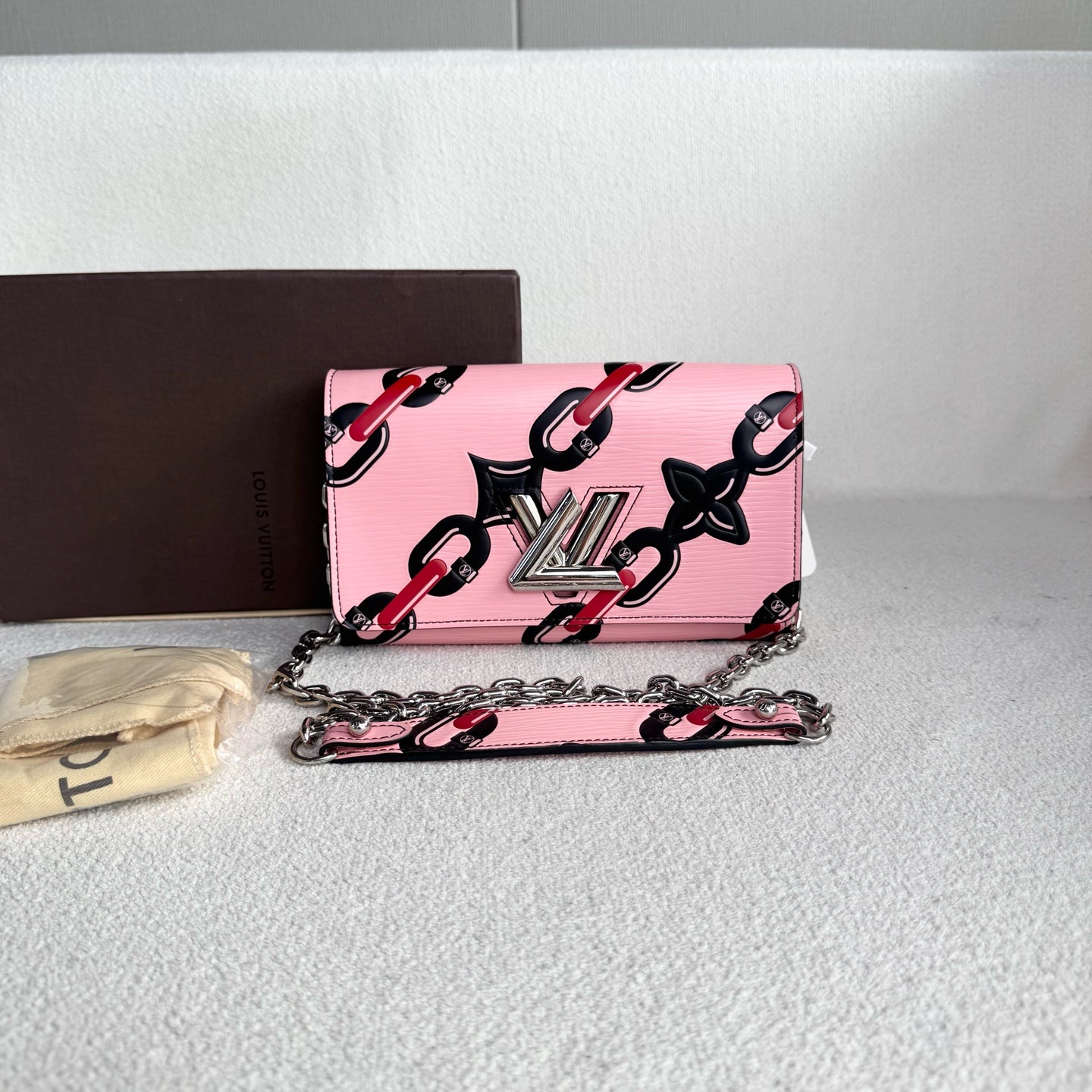 Louis Vuitton - Twist WOC - Leather - Pink - (mini)