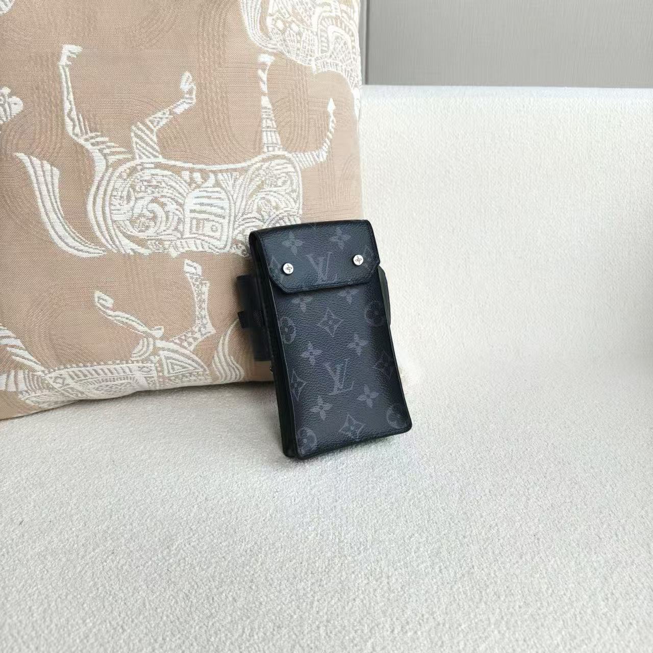 Louis Vuitton - Utility Pouch - Monogram Eclipse coated canvas with leather trim - Black - (mini)