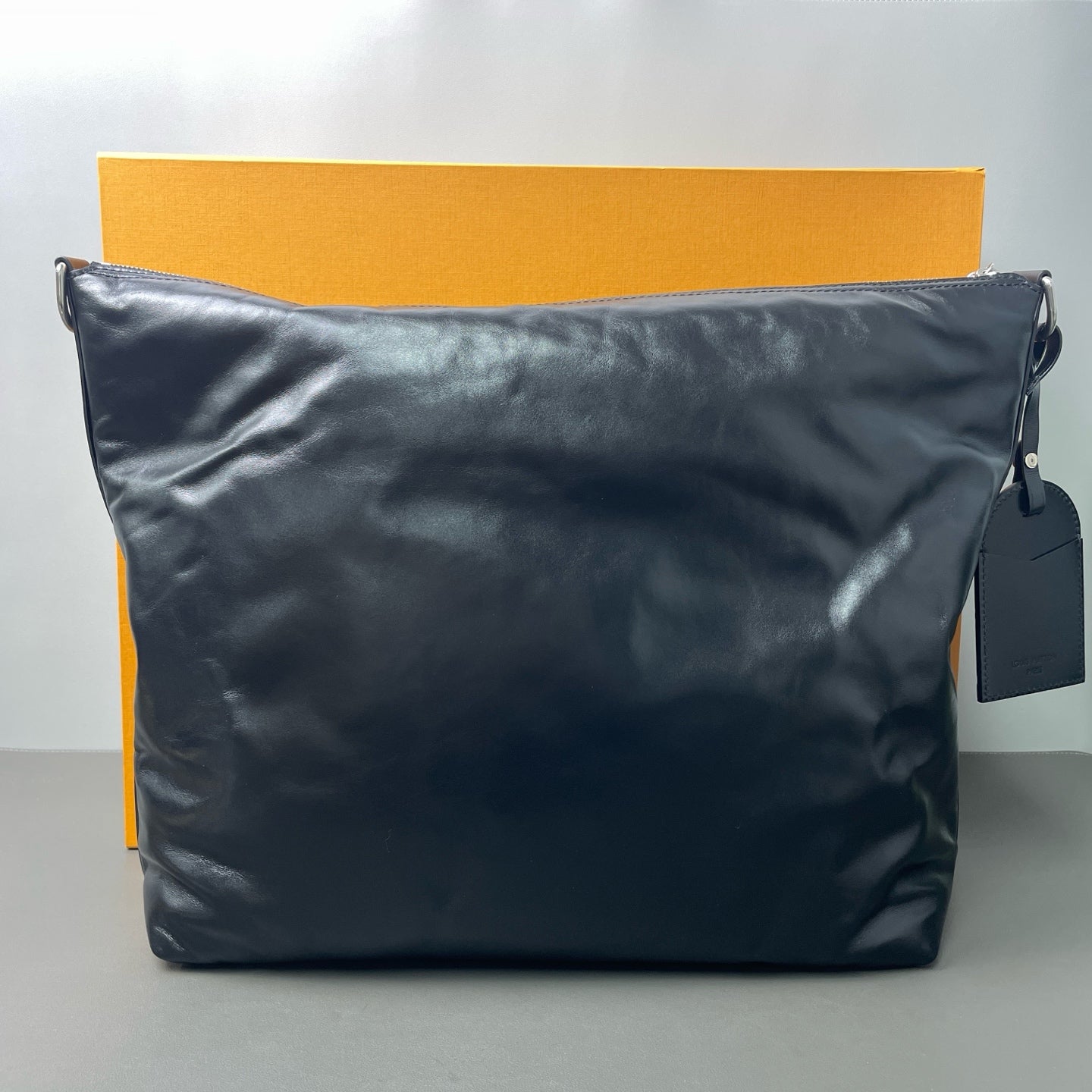 Louis Vuitton - Vagabond Hobo - Patent leather - Black - (Large)
