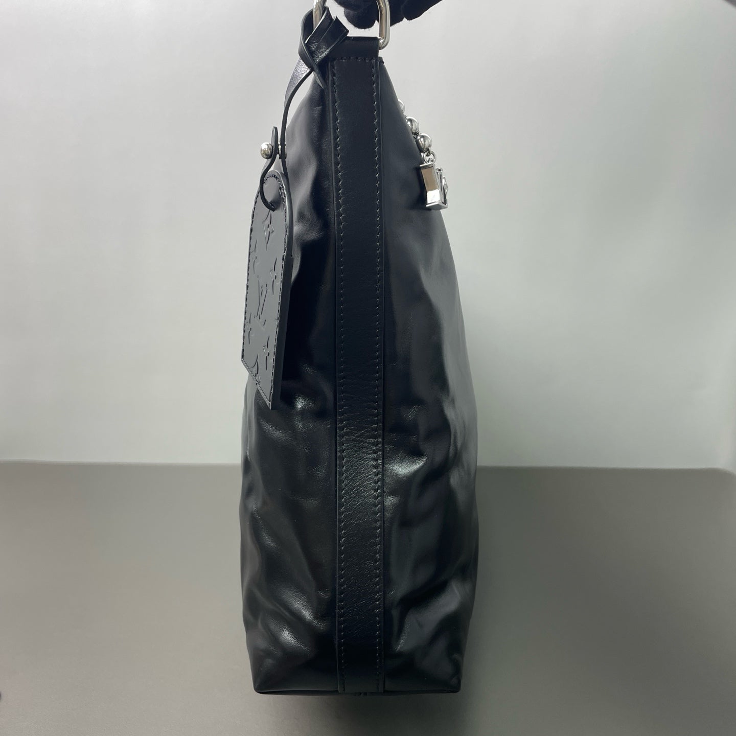 Louis Vuitton - Vagabond Hobo - Patent leather - Black - (Large)