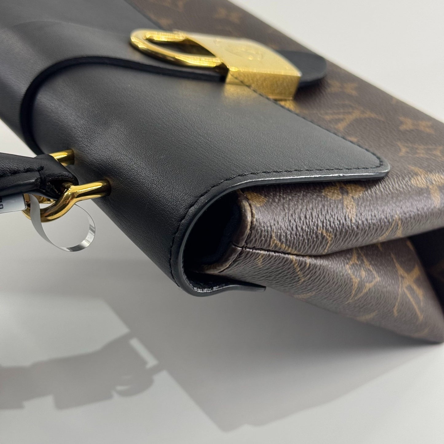 Louis Vuitton - Vanity PM - Monogram coated canvas and leather trim - Brown and Black - (Mini)