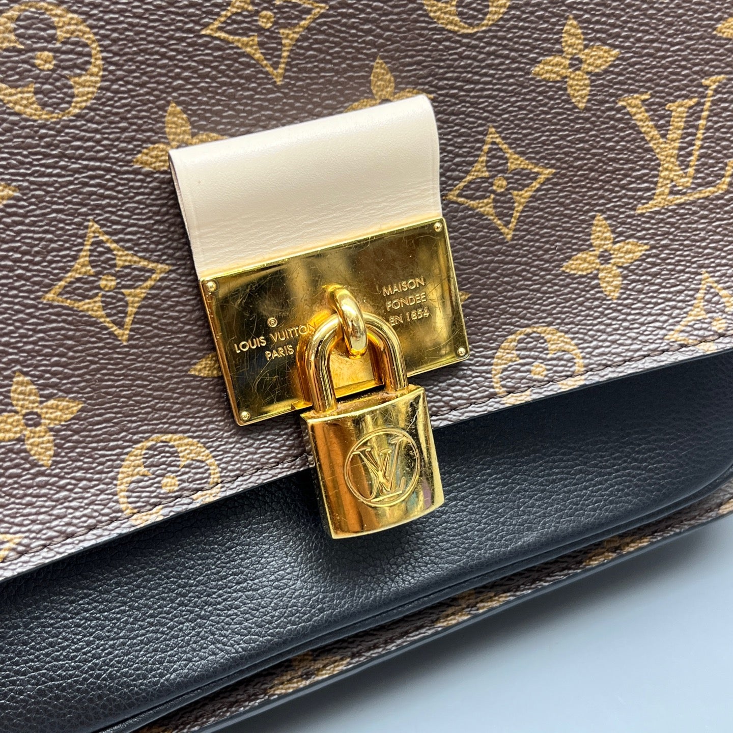 Louis Vuitton - Vaugirard - Leather - Multicolour - (medium)