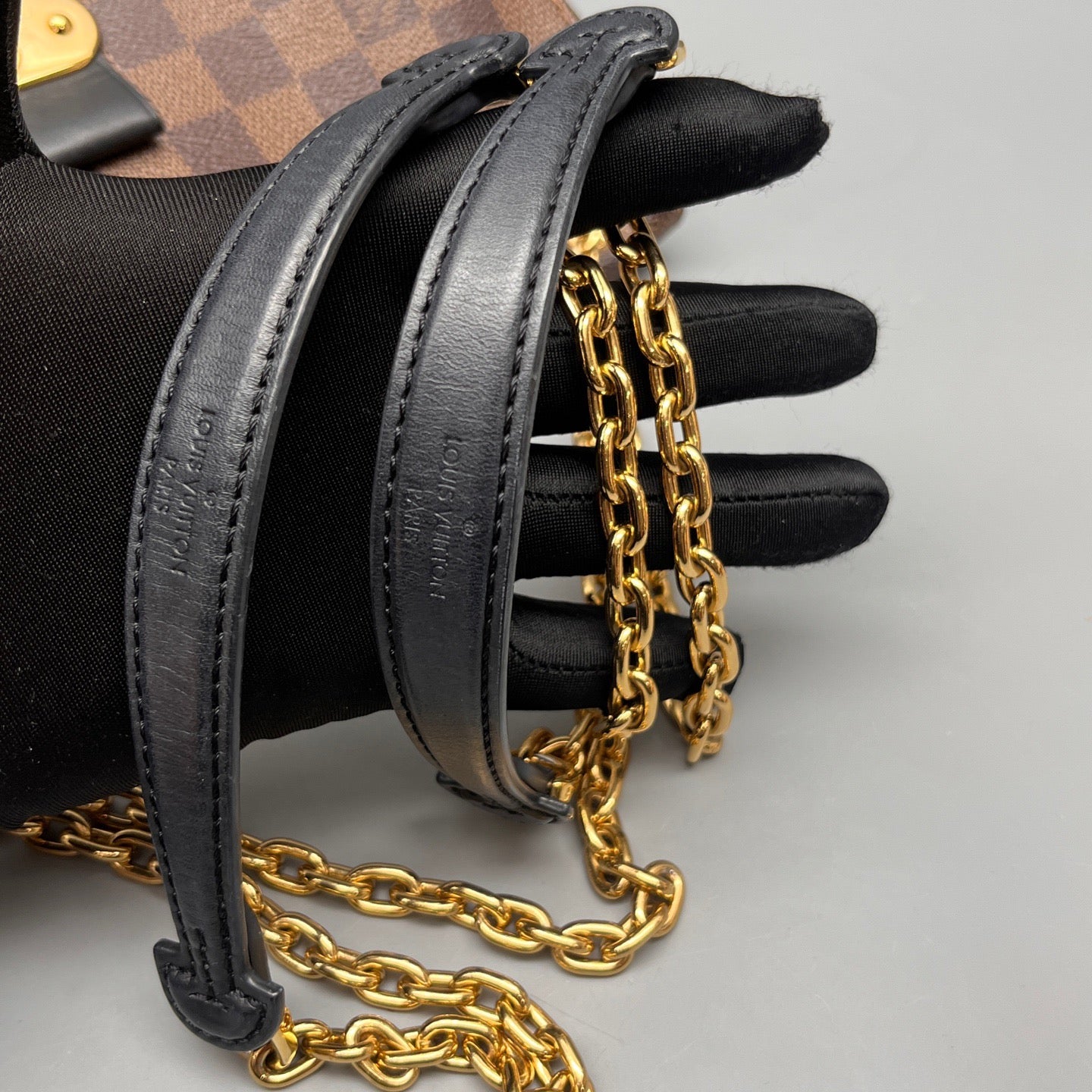 Louis Vuitton - Vavin Chain Bag - Damier Ebene coated canvas with black grained leather trim - Brown - (Small)