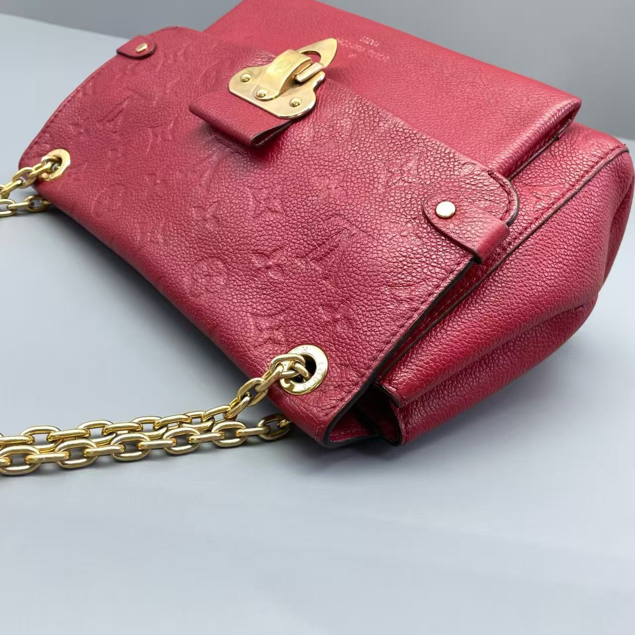 Louis Vuitton - Vavin - Embossed Monogram Grained Leather - Red - (medium)