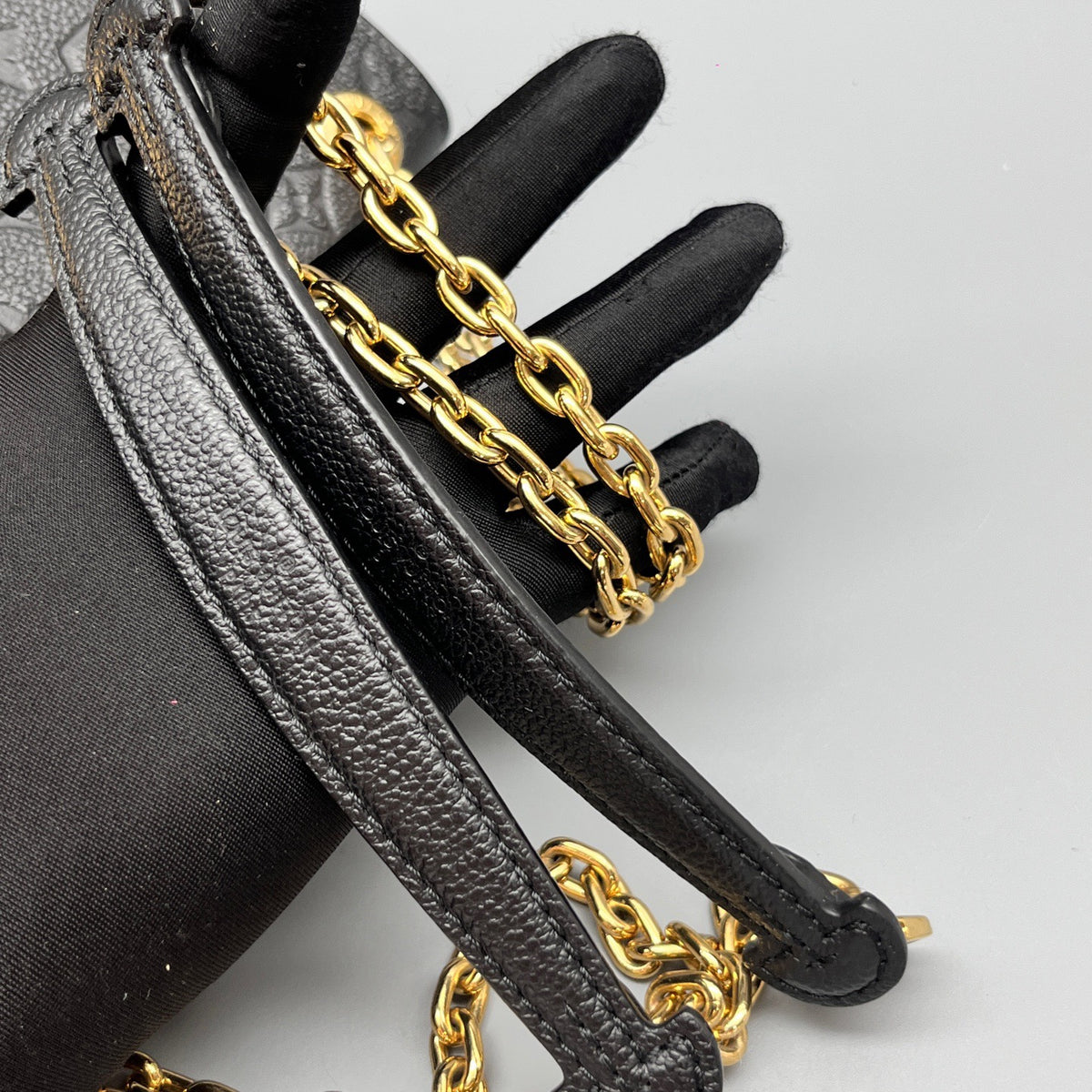 Louis Vuitton - Vavin - Leather - Black - (medium)
