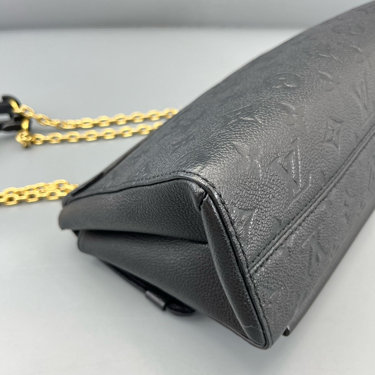 Louis Vuitton - Vavin - Leather - Black - (medium)