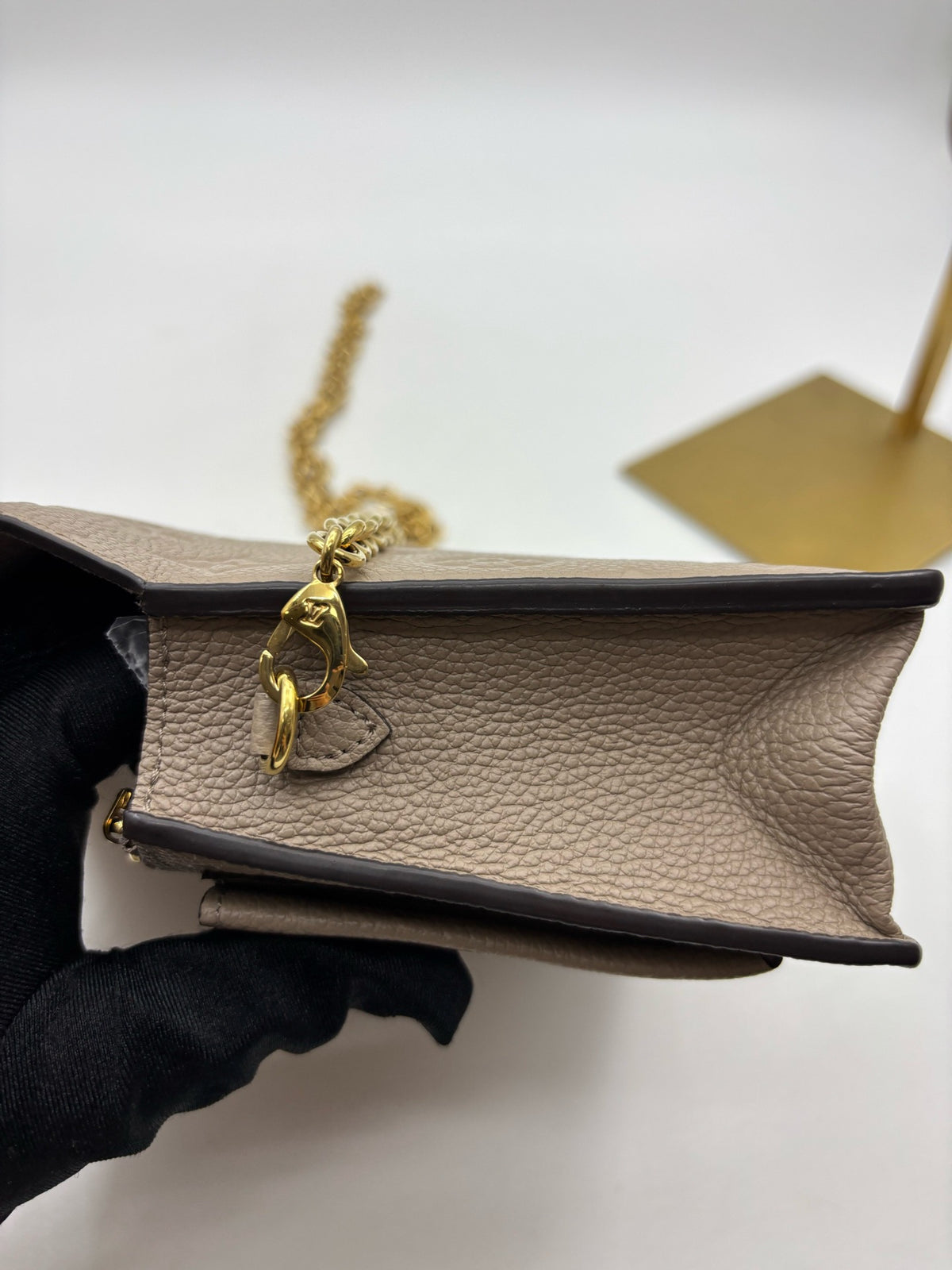 Louis Vuitton - Vavin WOC - Leather - Beige - (mini)