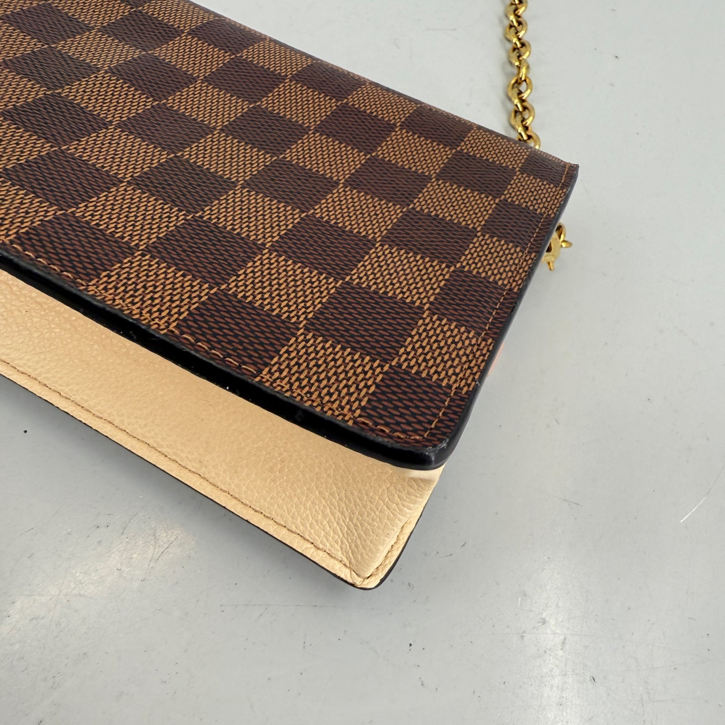 Louis Vuitton - Vavin WOC - Leather - Beige - (mini)