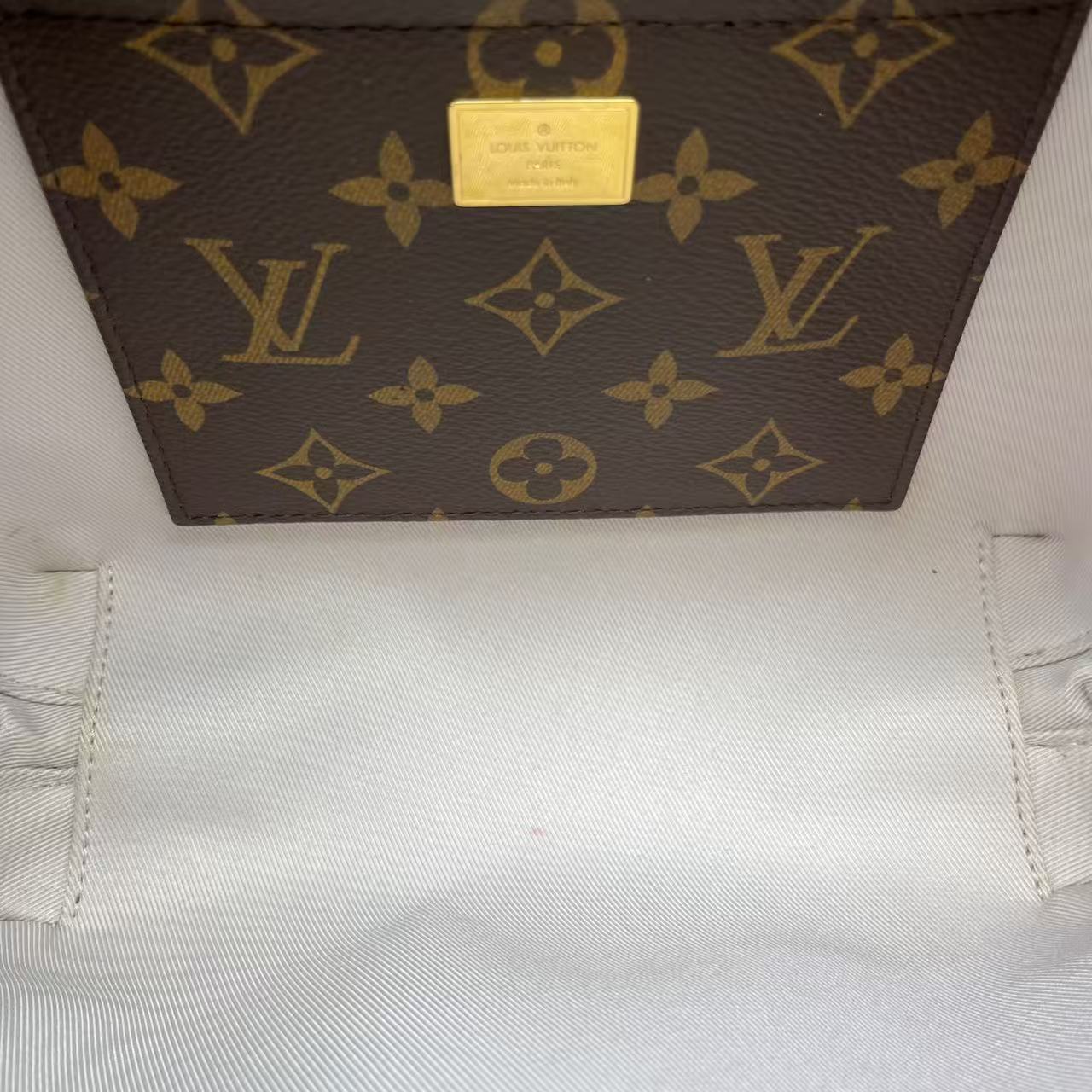 Louis Vuitton - Venice Soft Box Bag - Patent leather and Monogram coated canvas - Coral Pink with Brown accents - (Mini)