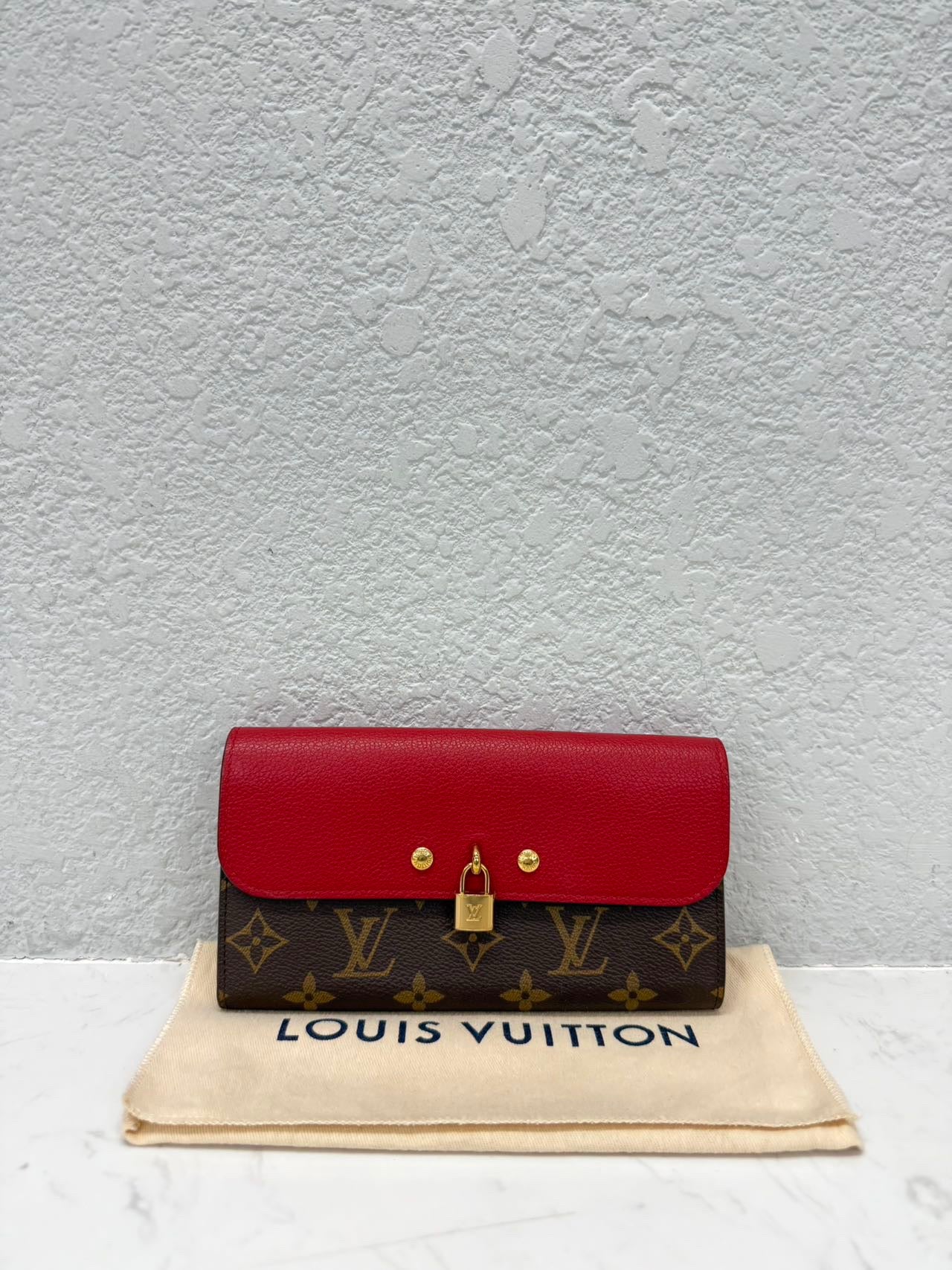 Louis Vuitton - Venus - Monogram canvas and grained leather - Red and Brown - (Medium)