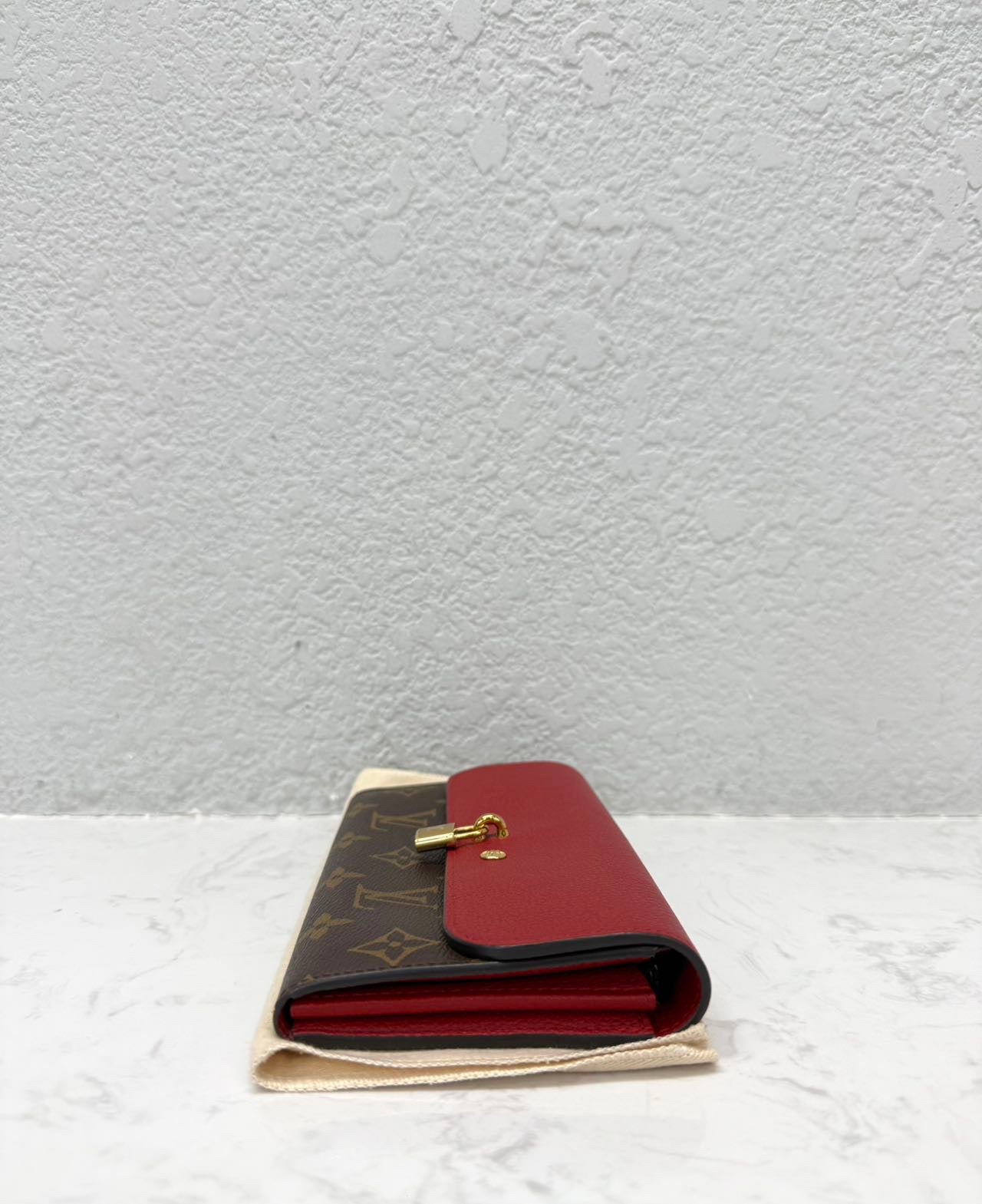 Louis Vuitton - Venus - Monogram canvas and grained leather - Red and Brown - (Medium)