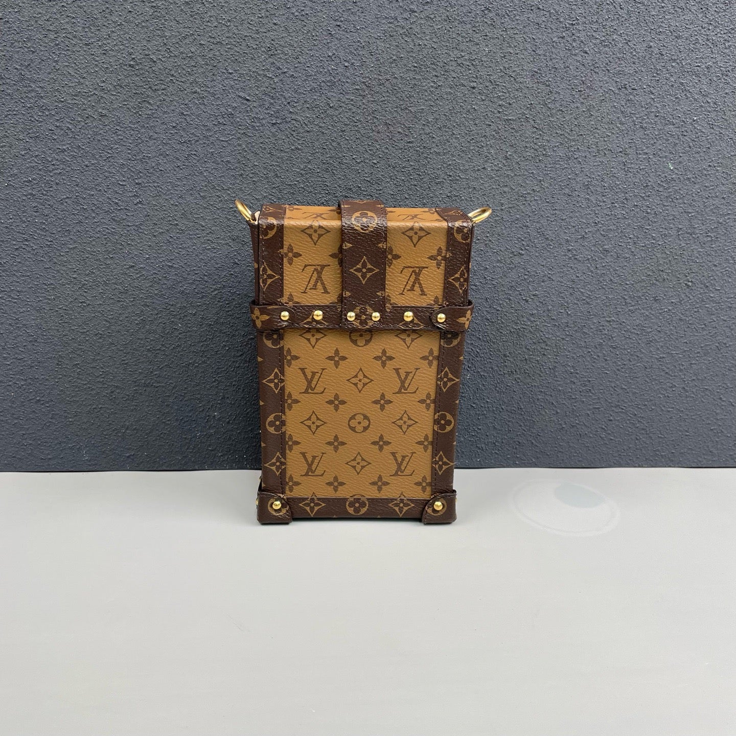 Louis Vuitton - Vertical Trunk Phone Bag - Monogram coated canvas with leather trim - Brown - (mini)