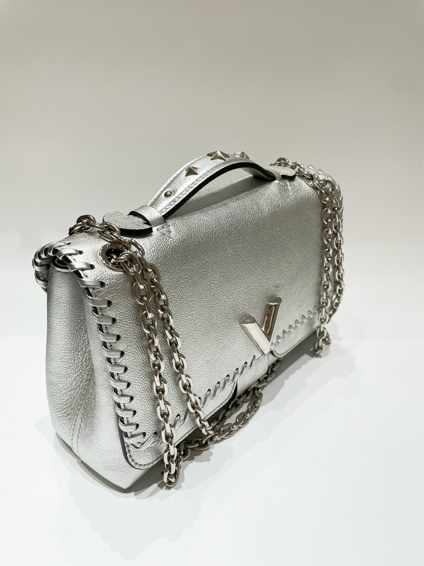 Louis Vuitton - Very Chain - Leather - Silver - (medium)