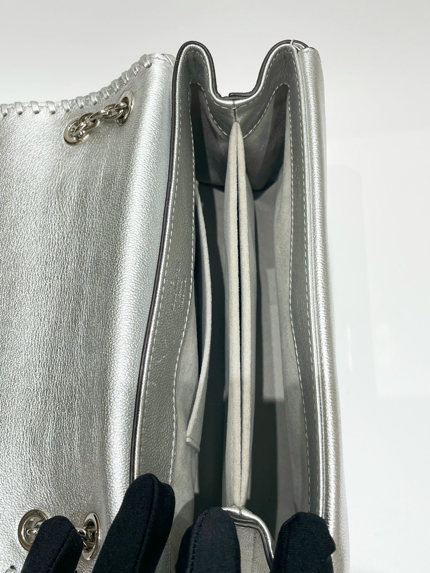 Louis Vuitton - Very Chain - Leather - Silver - (medium)
