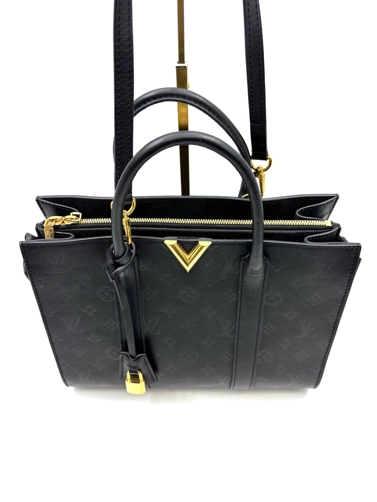 Louis Vuitton - Very Tote - Leather - Black