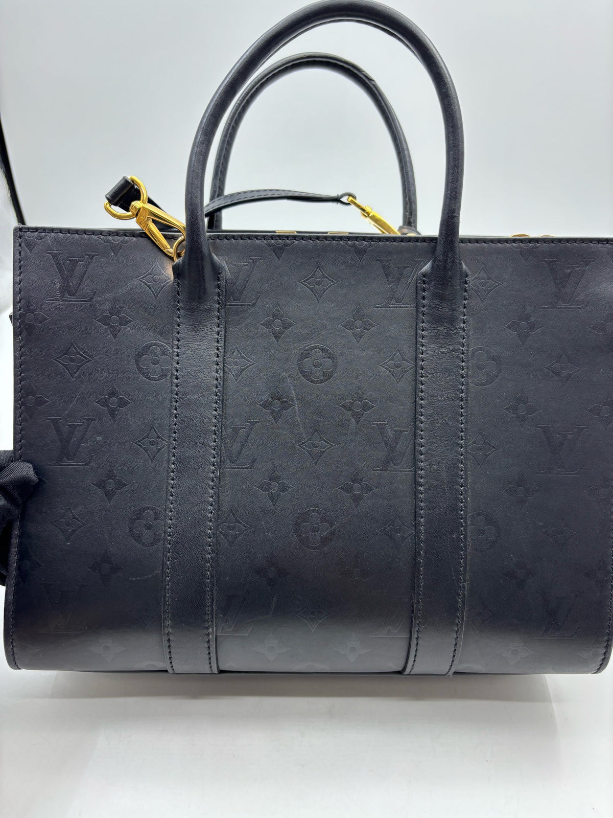 Louis Vuitton - Very Tote - Leather - Black